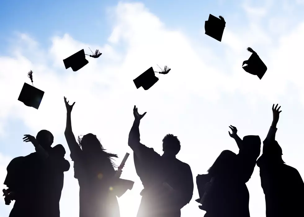 Celebrate a 2020 Grad With KIXS 108’s ‘Senior Salutes’